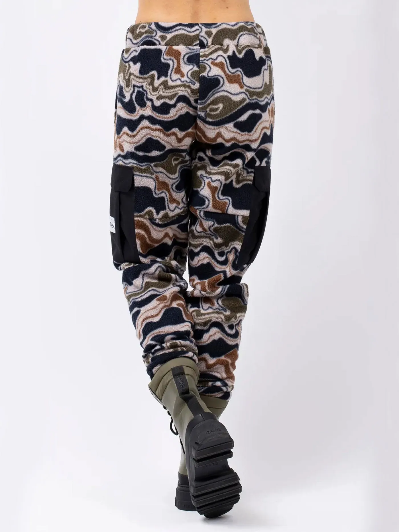 Cargo Sherpa Curve Camo Pants