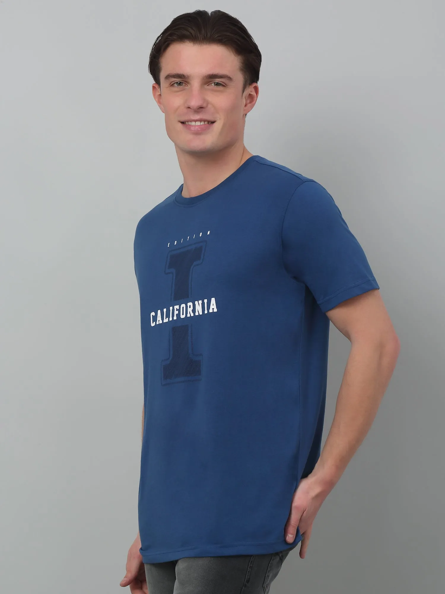 Men's Royal Blue Round neck Half Sleeve T-Shirt with Typographic print