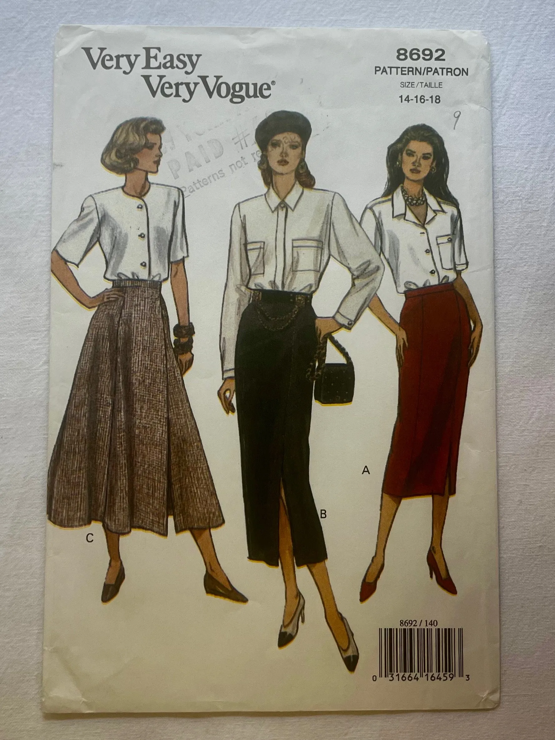 Very Easy Very Vogue 8692 PARTIALLY CUT Adult Skirts Sizes 14-18